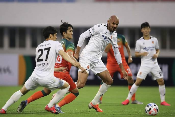Nhận định, soi kèo Gwangju vs Gangwon, 14h30 ngày 25/5: Lợi thế thánh địa