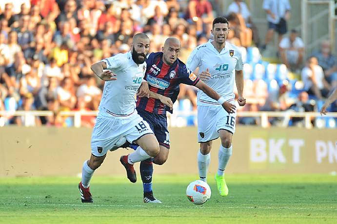Nhận định, soi kèo Cosenza vs Crotone, 23h30 ngày 25/9