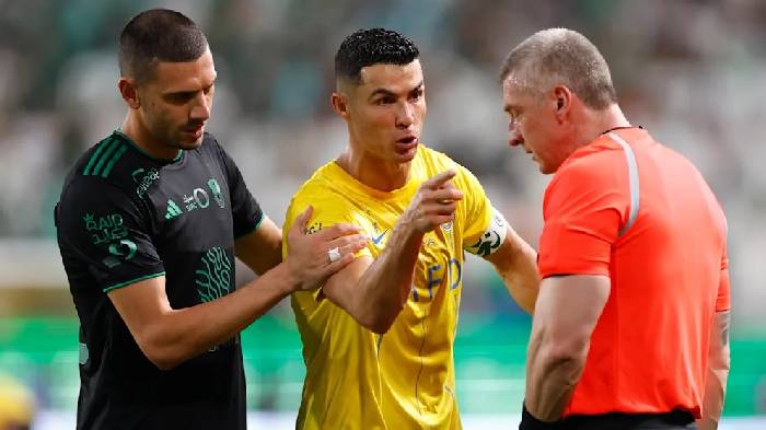 Bị chê hết thời, Ronaldo buông lời đáp trả cực kỳ gay gắt