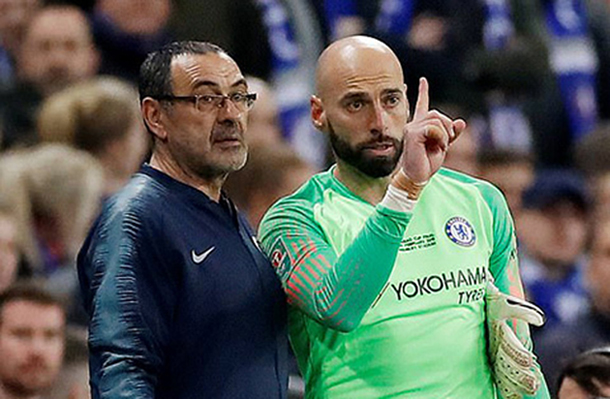 Học trò nổi loạn 'di chân' vào quyền lực của Sarri, Chelsea đến ngày mạt vận