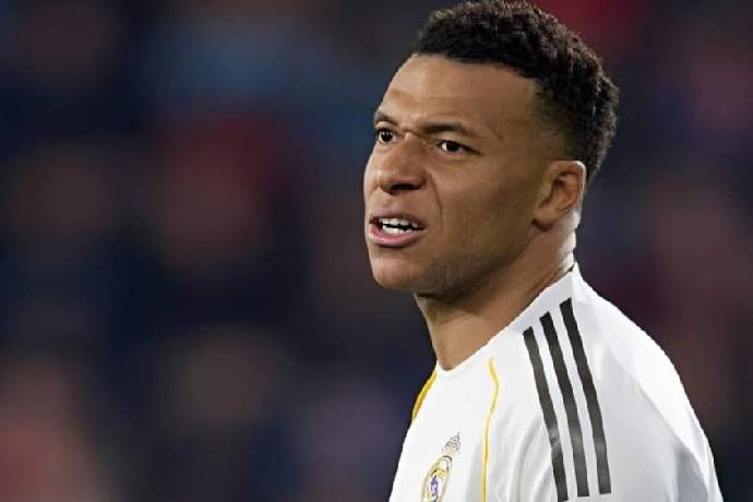 Kylian Mbappe lỡ hẹn với trận tái đấu với HLV Mourinho