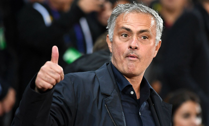 Không tái ngộ Ronaldo, Mourinho sắp có bến đỗ bất ngờ