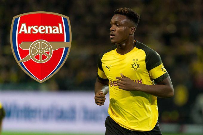 Vá hàng thủ, Arsenal nhắm hậu vệ Dortmund