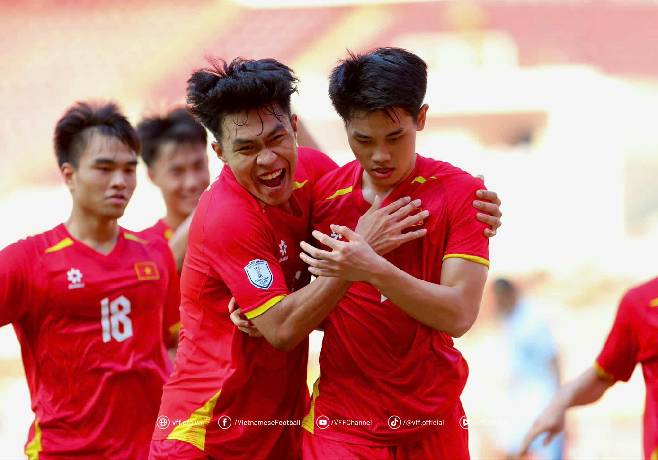Ngược dòng hạ Philippines, U23 Việt Nam lần thứ 3 lọt vào chung kết