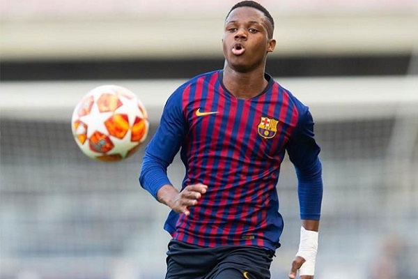 Lionel Messi chấn thương, Barca dùng tiền đạo 16 tuổi đấu Betis