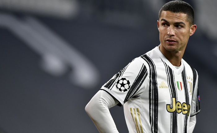 Cristiano Ronaldo cân bằng thành tích của Lionel Messi tại Champions League