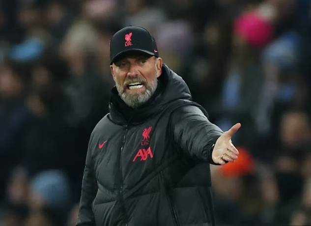 Tài xỉu trận Aston Villa vs Liverpool, kèo trên chấp mấy trái?