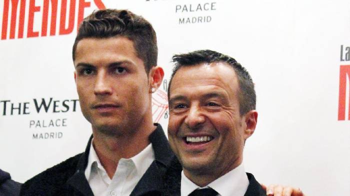 Ronaldo từng đưa những yêu sách vô lý trước khi đá siêu cò Mendes