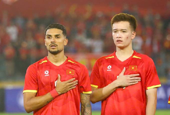 Hoàng Hên và Xuân Son kém duyên, tuyển Việt Nam vẫn vùi dập Bangladesh