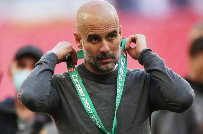 HLV Pep Guardiola đi vào lịch sử bóng đá Anh