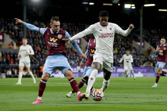 Soi kèo góc MU vs Burnley, 21h00 ngày 27/04