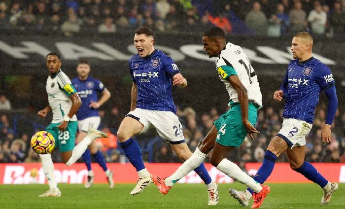 Soi kèo góc Newcastle vs Ipswich Town, 21h00 ngày 26/4