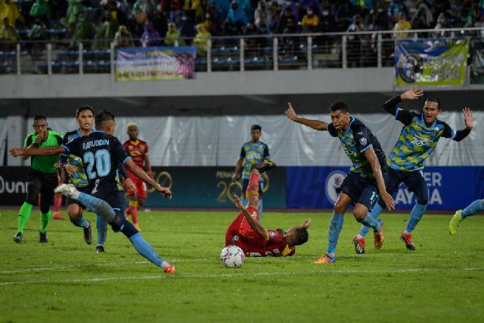 Soi kèo tài xỉu Melaka vs Pulau Pinang hôm nay, 20h ngày 26/7
