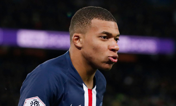 Zinedine Zidane ‘thả thính’ Kylian Mbappe và phản ứng của PSG