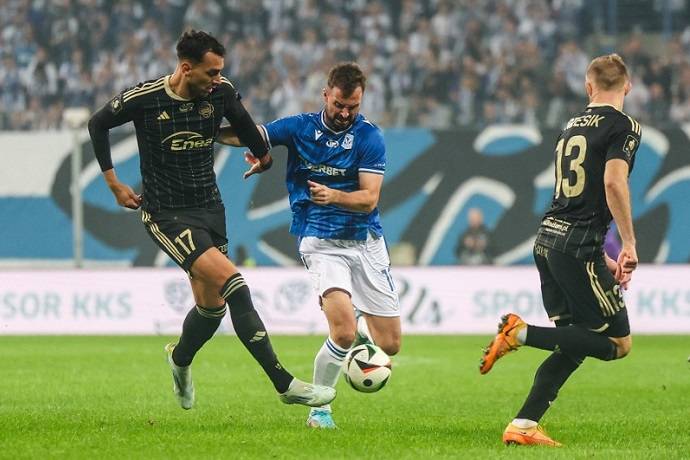 Nhận định, soi kèo Radomiak Radom vs Lech Poznan, 22h30 ngày 27/4: Phong độ trái ngược
