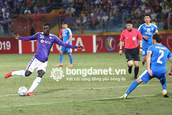 Moses Oloya tiết lộ đấu ph&aacute;p chống Altyn Asyr của H&agrave; Nội FC