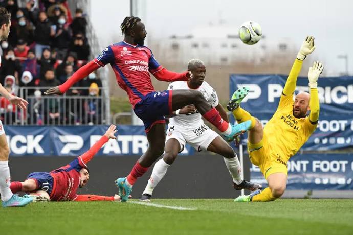 Soi kèo phạt góc Clermont Foot vs Lille, 1h00 ngày 29/12
