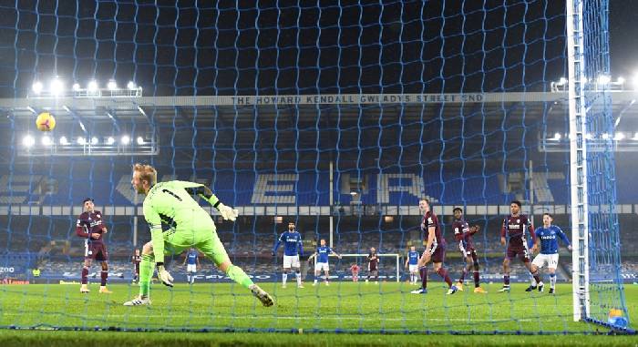 James Rodriguez ghi bàn thắng 'kỳ lạ' sau gần 4 tháng tịt ngòi