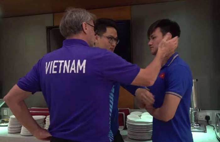 HLV Troussier giải thích lý do không dùng Hồ Tấn Tài tại Asian Cup 2023