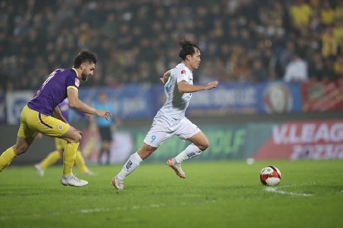 3 bàn phút bù giờ, Nam Định thắng nhọc Hà Nội FC