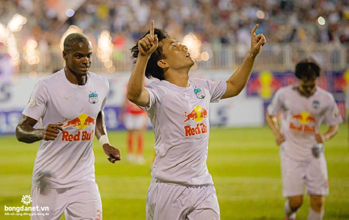 Bầu Đức chưa nghĩ đến chức vô địch của HAGL vì vẫn 'ngại' Hà Nội