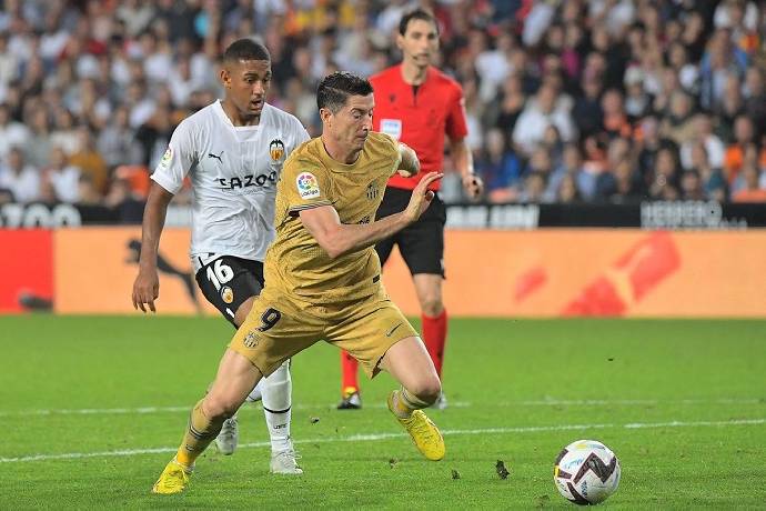 Soi kèo góc Barcelona vs Valencia, 2h00 ngày 30/4