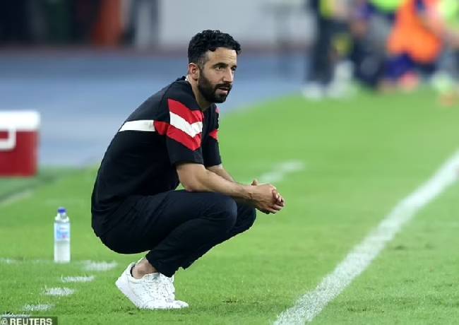 HLV Amorim lên tiếng khi MU thất bại trước Các ngôi sao Đông Nam Á