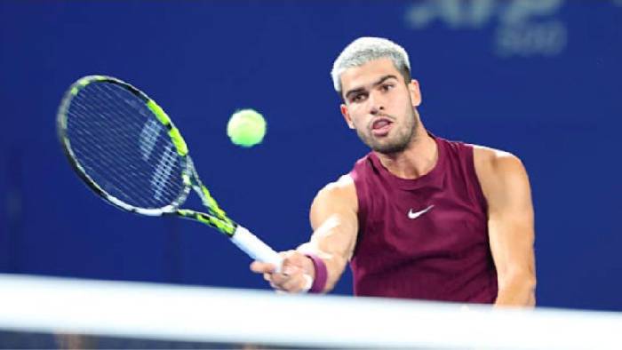Alcaraz trở lại sau chấn thương, vào tứ kết Japan Open 2025