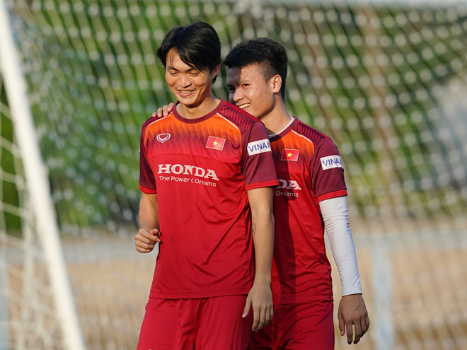 Chuyển nhượng V.League 29/2: Quang Hải, Tuấn Anh vẫn có cơ hội sang La Liga