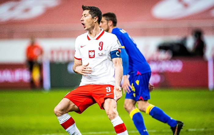 Vòng loại World Cup 2022: Lewandowski khiến Bayern lo sốt vó