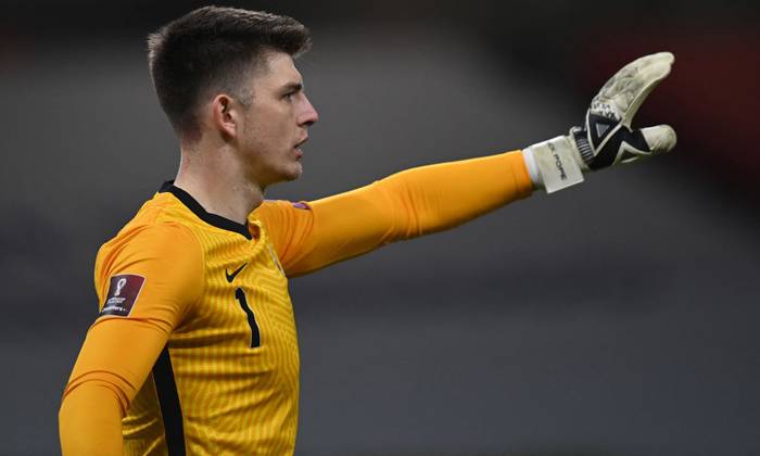 Vòng loại World Cup 2022: Nick Pope tiếp tục ‘vận’ đỏ trong màu áo ĐT Anh