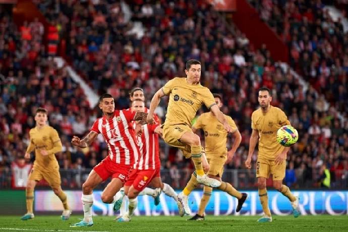 Tin Barca trưa 29/3: Chốt xong trung vệ mới; Xavi bị tố thiếu tôn trọng học trò?