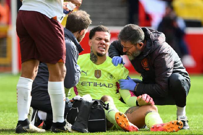 Man City trả giá đắt sau chiến thắng Nottingham Forest