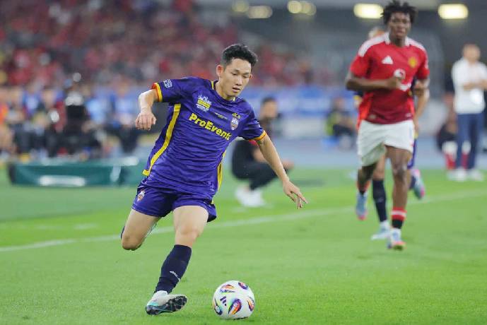 FIFA và truyền thông quốc tế khen ngợi Hai Long