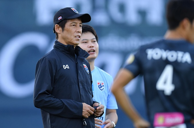 HLV Thái Lan 'phản pháo' về nhận xét của thầy Park