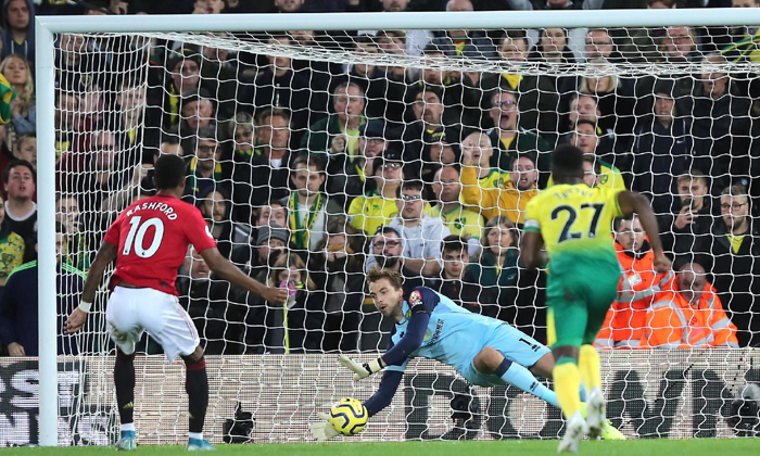 MU đá penalty tệ thứ hai lịch sử giải Ngoại hạng Anh