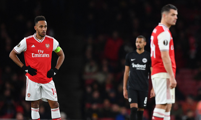 Thua ngược Eintracht Frankfurt, Arsenal tiến sát thảm kỷ lục
