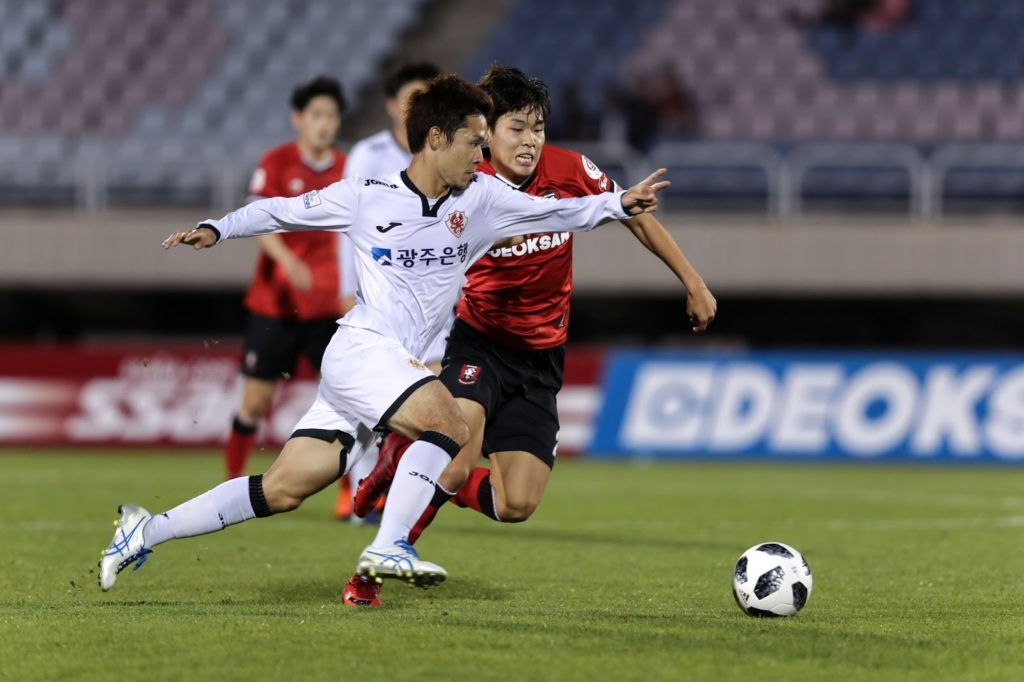 Trực tiếp b&oacute;ng đ&aacute; Gwangju vs Ulsan Hyundai Horang-i, 17h00 ng&agrave;y 30/5