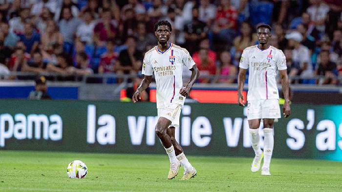 Soi kèo phạt góc Reims vs Lyon, 18h00 ngày 1/10