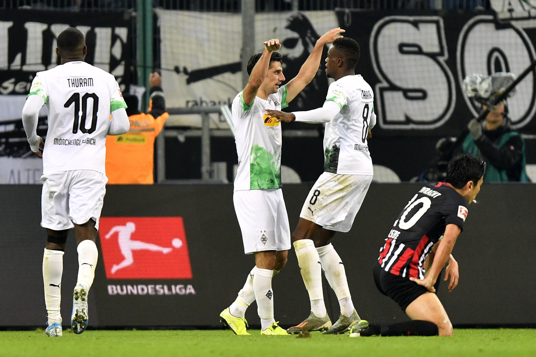 Nhận định Paderborn 07 vs Wolfsburg, 0h00 ngày 3/2