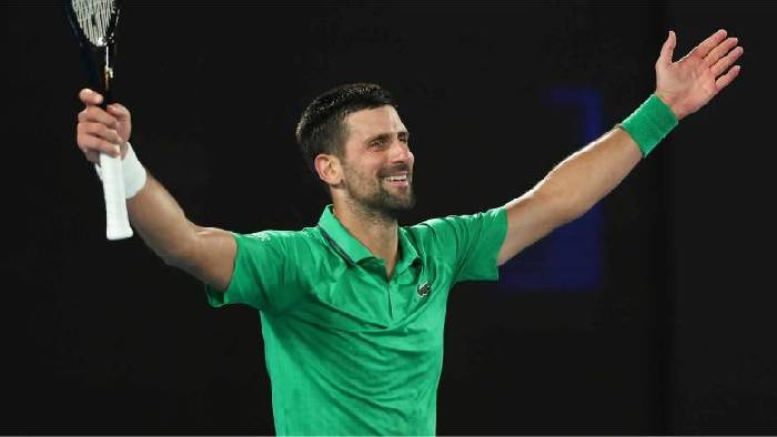 Djokovic vào chung kết Úc Mở rộng 2026 sau màn ngược dòng 5 set trước Sinner
