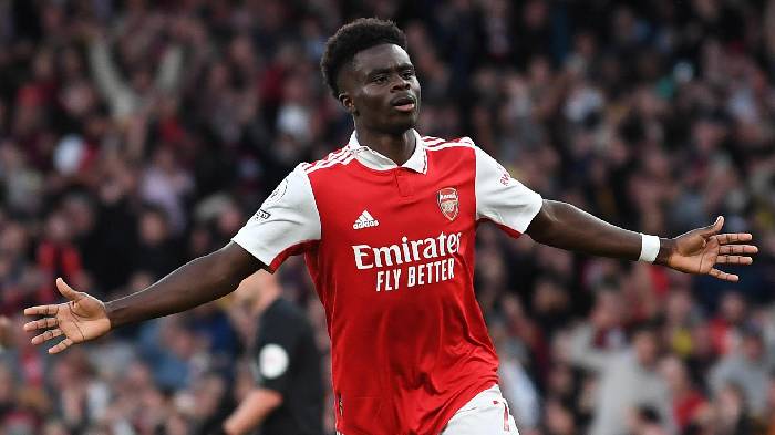 Huyền thoại Arsenal chỉ ra cái tên duy nhất xuất sắc hơn Saka lúc này