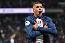 Mbappe chúc mừng PSG sau khi giành chức vô địch cúp C1