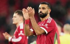 Giúp Liverpool đứt chuỗi thua, Salah cân bằng thành tích của Rooney