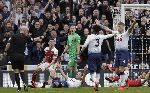 Trọng tài ‘cướp trắng’ chiến thắng của Arsenal trước Tottenham