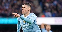 Foden lập cú đúp, Man City ngược dòng hạ gục MU