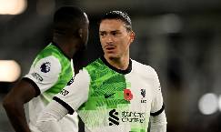 Nunez có pha bỏ lỡ khó tin nhất mùa giải