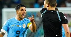 Luis Suarez cáo buộc FIFA chống lại Uruguay
