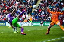 Bristol vs Sheffield United (22h 9/1): Chiến thắng đầu tiên