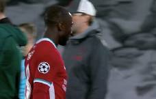 Klopp lên tiếng vụ ‘không thèm nhìn mặt’ Naby Keita